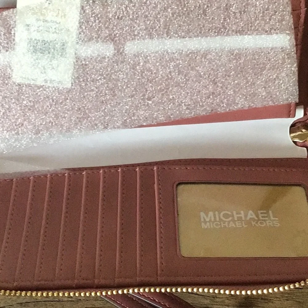 Michael Kors Large Jet Set Girls Logo Continental Wallet - Picture 10 of 14